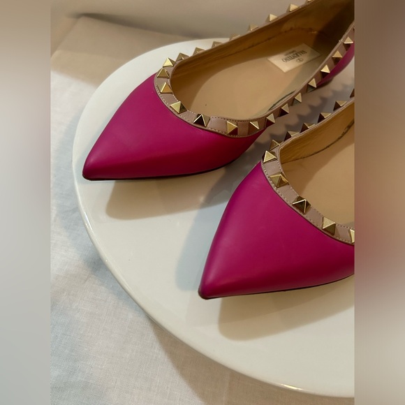 Valentino Garavani - Fuchsia Studded Flats - Picture 11 of 12
